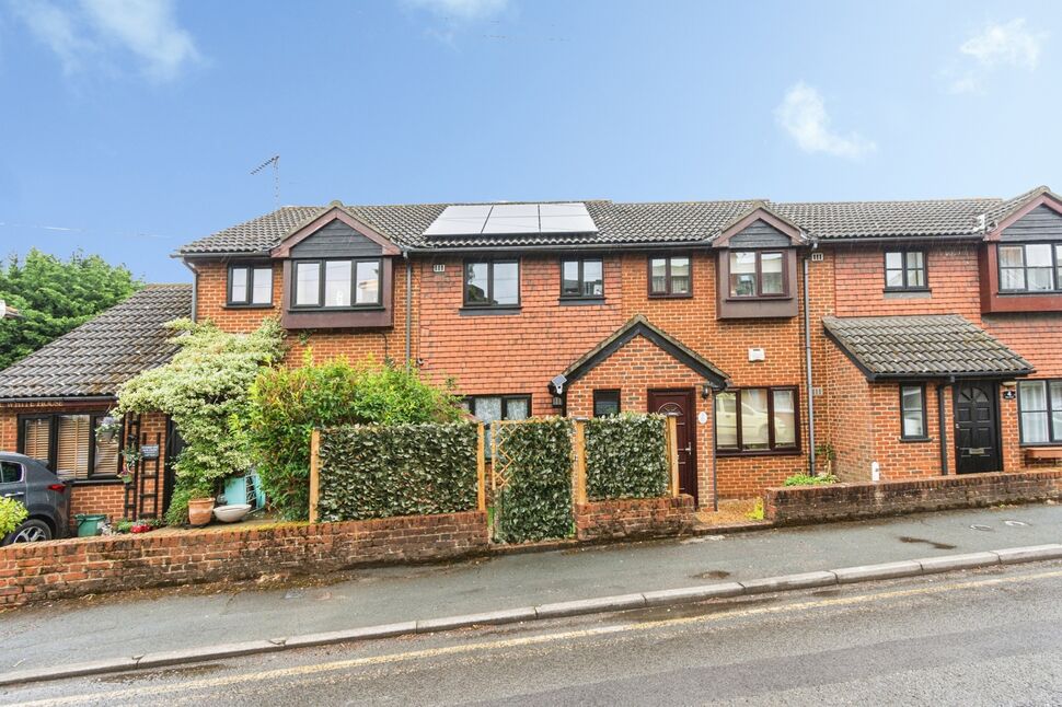 2 bedroom End Terrace House for sale