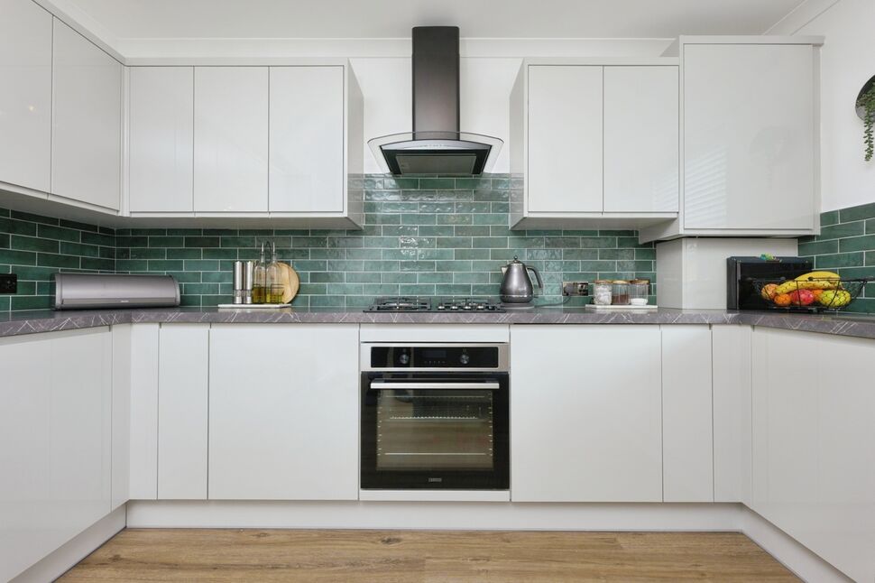 Kitchen / Dining