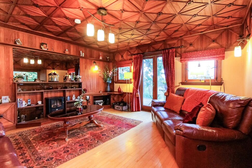 2 bedroom Detached House for sale, Aberlour, Moray, AB38 £375,000