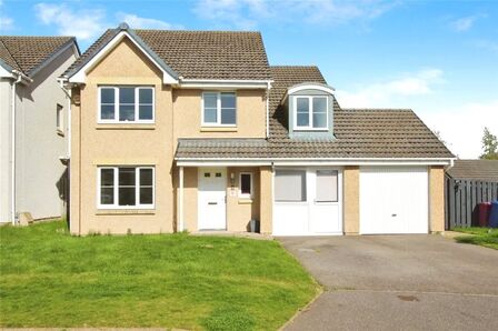 Dove Court, 4 bedroom Detached House for sale, £280,000