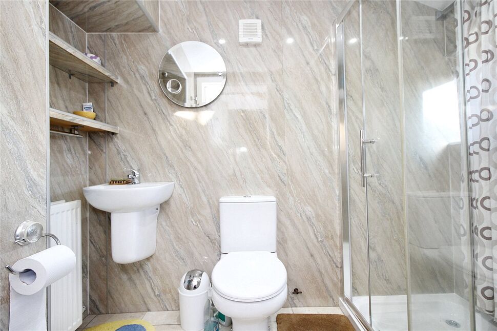 D / S Shower Room