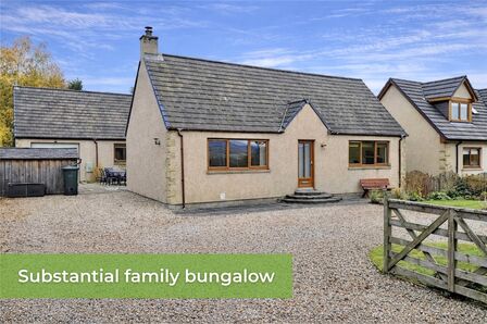 High Street, 5 bedroom Detached Bungalow for sale, &pound;340,000