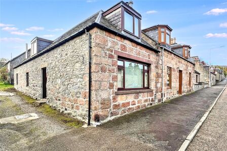 3 bedroom End Terrace House for sale