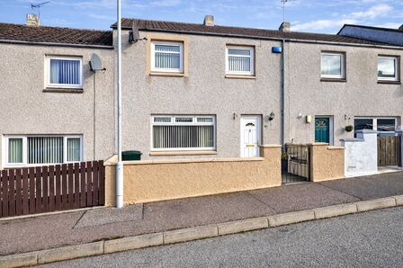 3 bedroom Mid Terrace House for sale