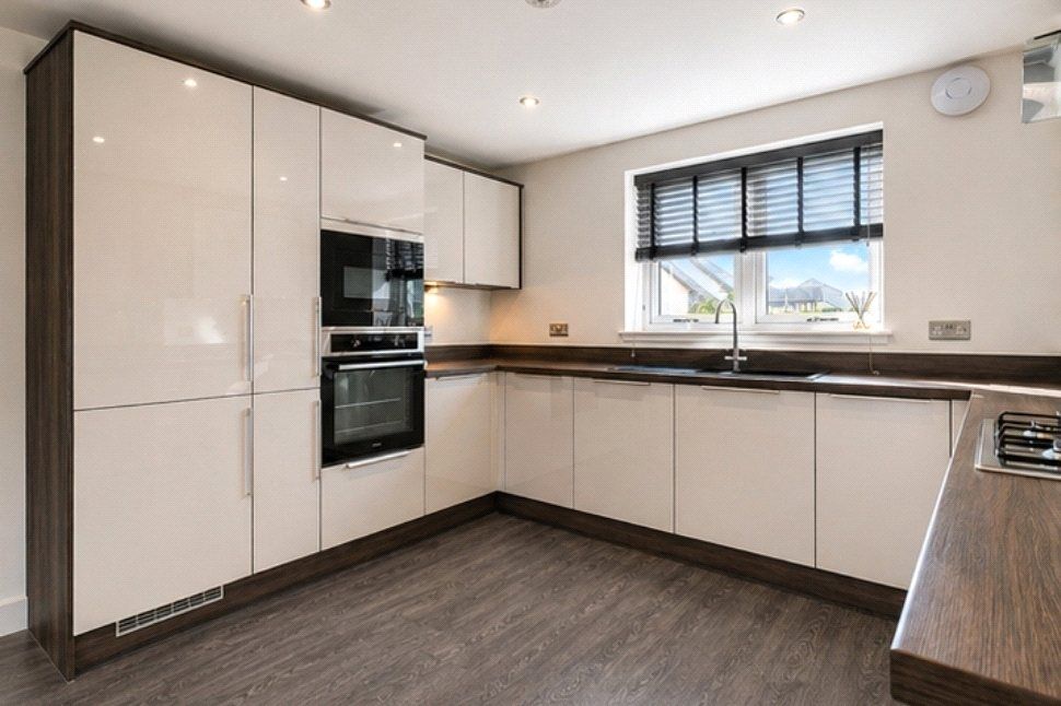 Lounge / Kitchen