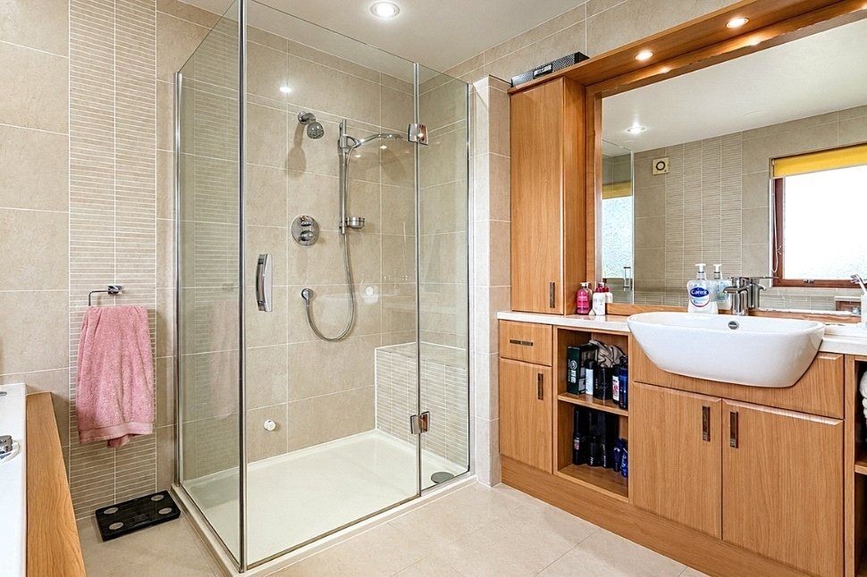En-Suite 1
