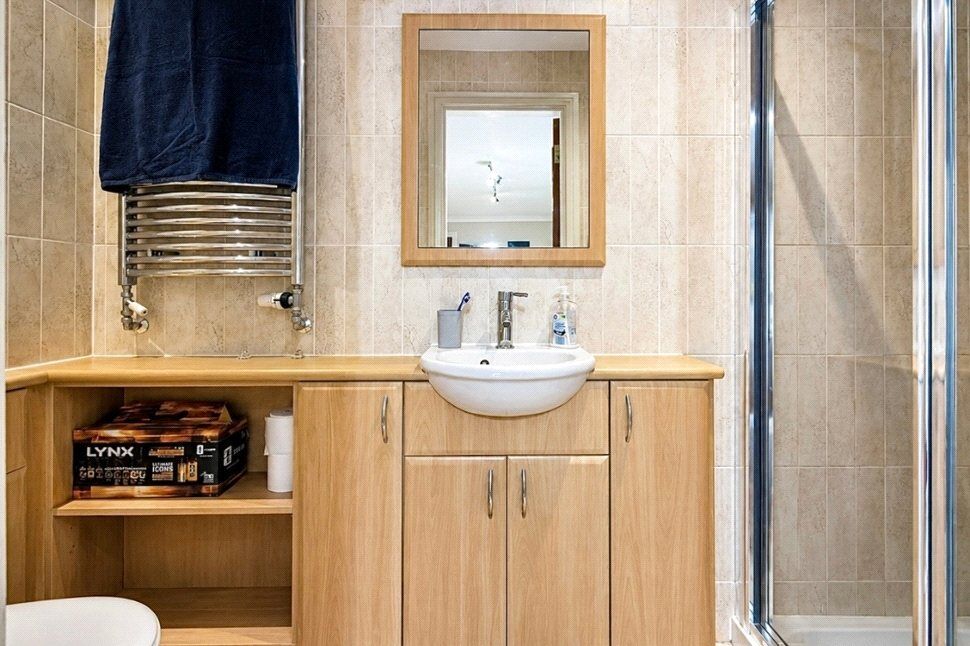 En-Suite 2