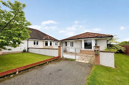 4 bedroom Semi Detached Bungalow for sale