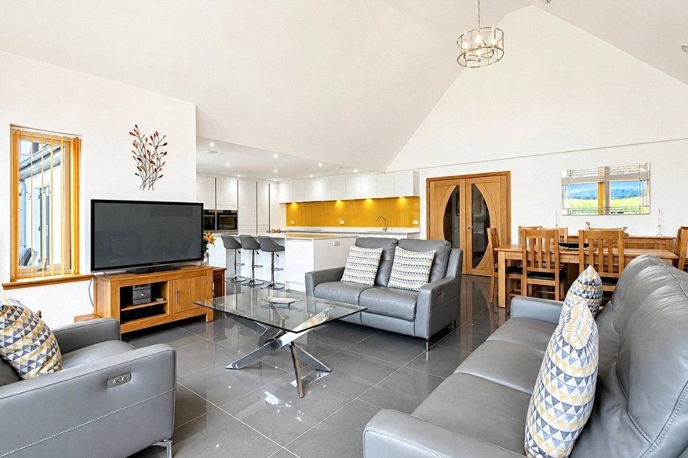 Kitchen Family Room