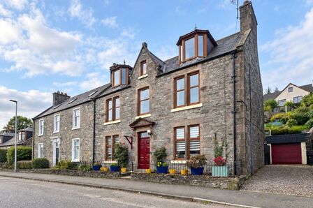 Church Street, 6 bedroom Semi Detached House for sale, &pound;300,000