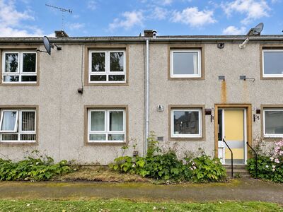 Masonic Close, 1 bedroom Flat for sale, &pound;65,000