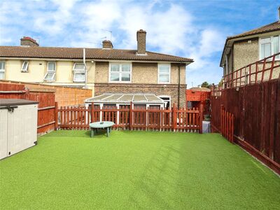 3 bedroom End Terrace House for sale