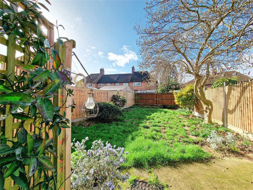 2 bedroom Flat for sale, Middle Park Avenue, London, SE9 £325,000