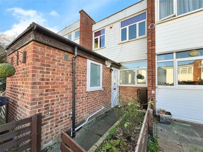 2 bedroom Mid Terrace House for sale