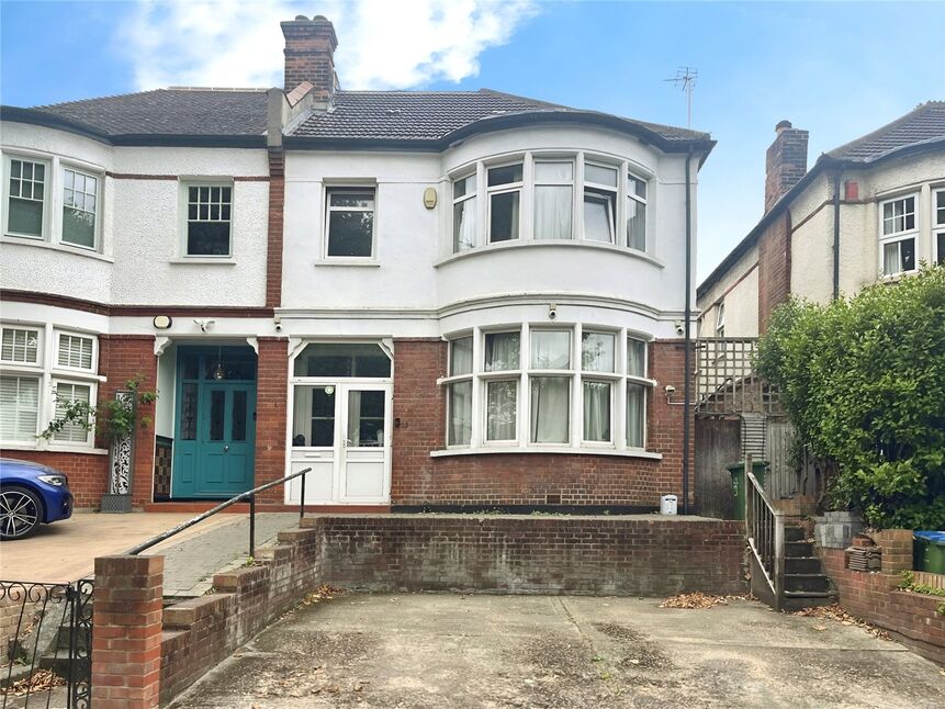 4 bedroom Semi Detached House for sale