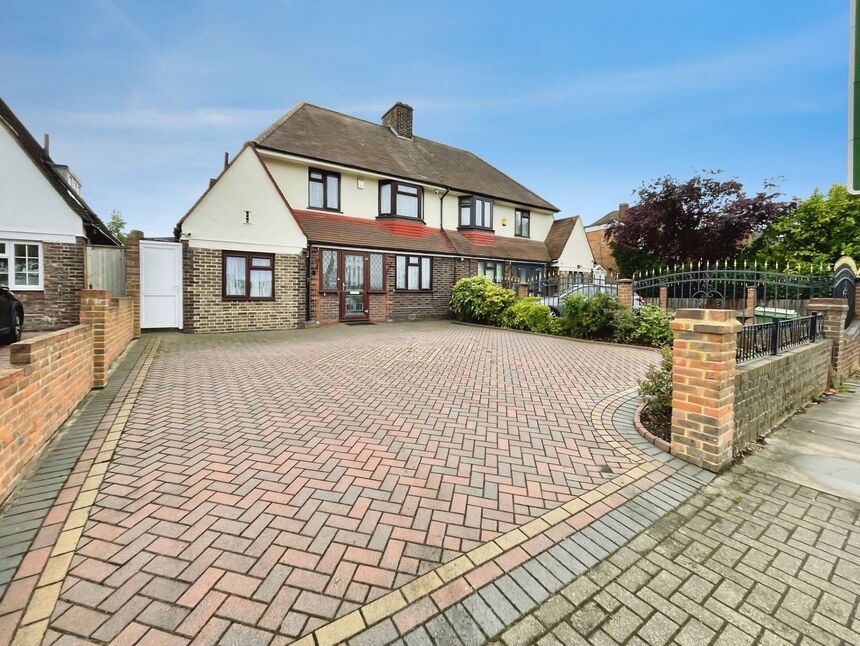 Main image of 3 bedroom Semi Detached House for sale, Eltham Road, London, SE9