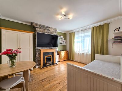 2 bedroom  Flat for sale