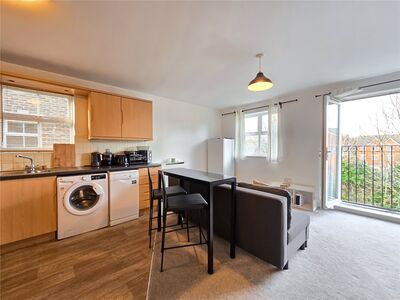 2 bedroom  Flat for sale