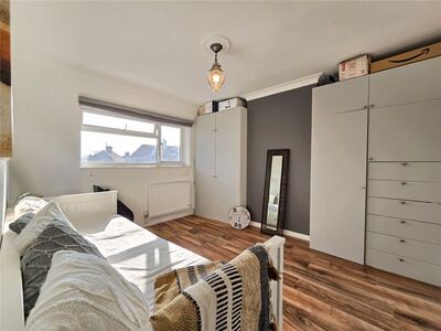 3 bedroom  Flat for sale