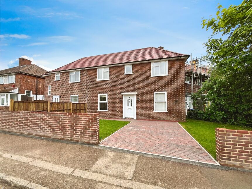 Main image of 2 bedroom Mid Terrace House for sale, Langbrook Road, London, SE3
