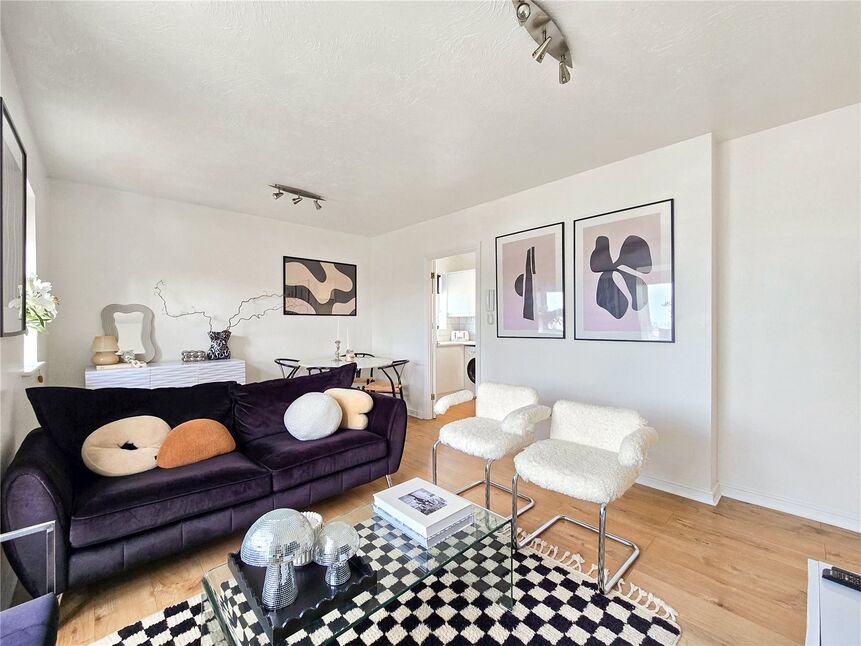 Main image of 2 bedroom Flat for sale, Cumberland Place, London, SE6