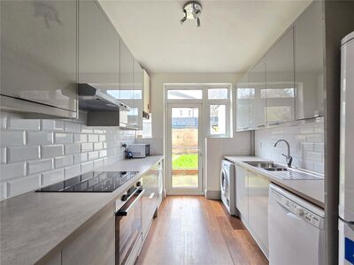 Stratheden Road, 3 bedroom Mid Terrace House for sale, £750,000