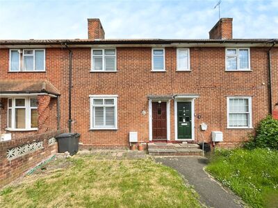 3 bedroom Mid Terrace House for sale