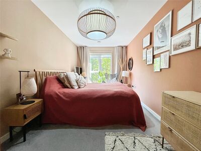 3 bedroom  Flat for sale