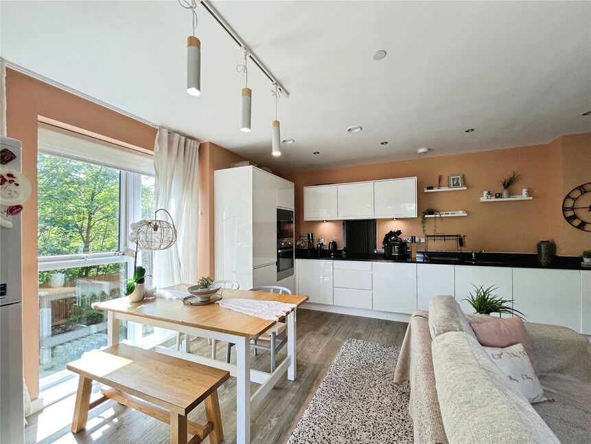 3 bedroom  Flat for sale
