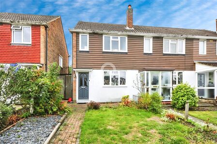 Eltham Hill, 2 bedroom End Terrace House to rent, £1,900 pcm