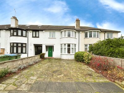 Avery Hill Road, 4 bedroom Mid Terrace House for sale, &pound;550,000