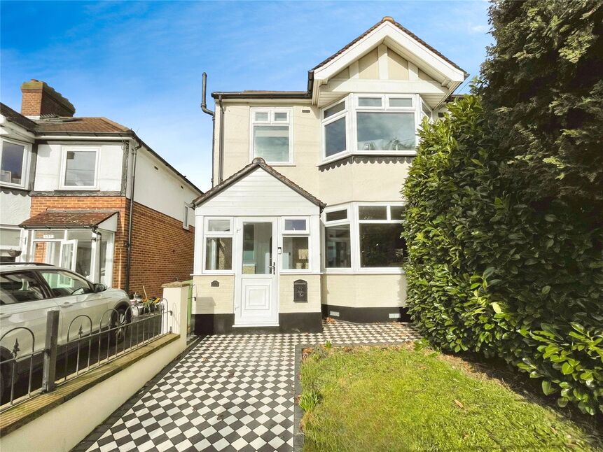 Main image of 4 bedroom Semi Detached House for sale, Earlshall Road, London, SE9