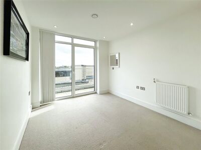 3 bedroom  Flat for sale