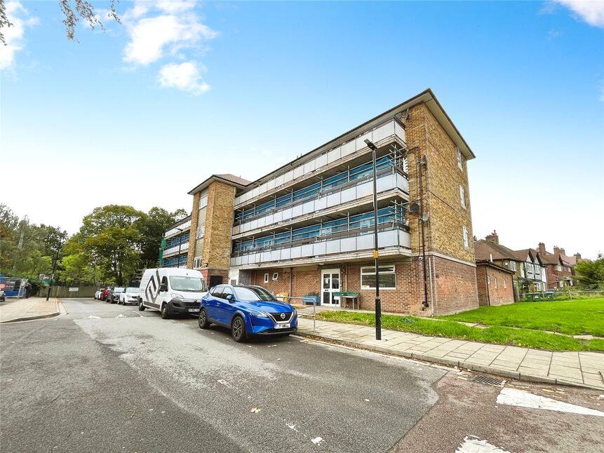 Main image of 1 bedroom  Flat for sale, Middle Park Avenue, London, SE9