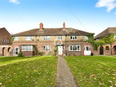 3 bedroom Mid Terrace House for sale