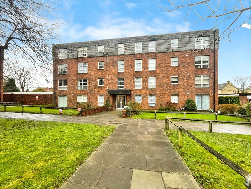 Main image of 2 bedroom Flat for sale, Marlowe Gardens, London, SE9