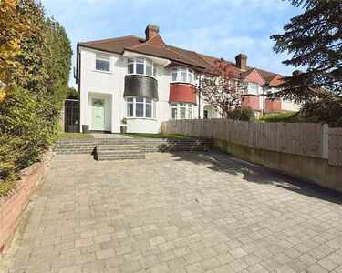 3 bedroom End Terrace House for sale