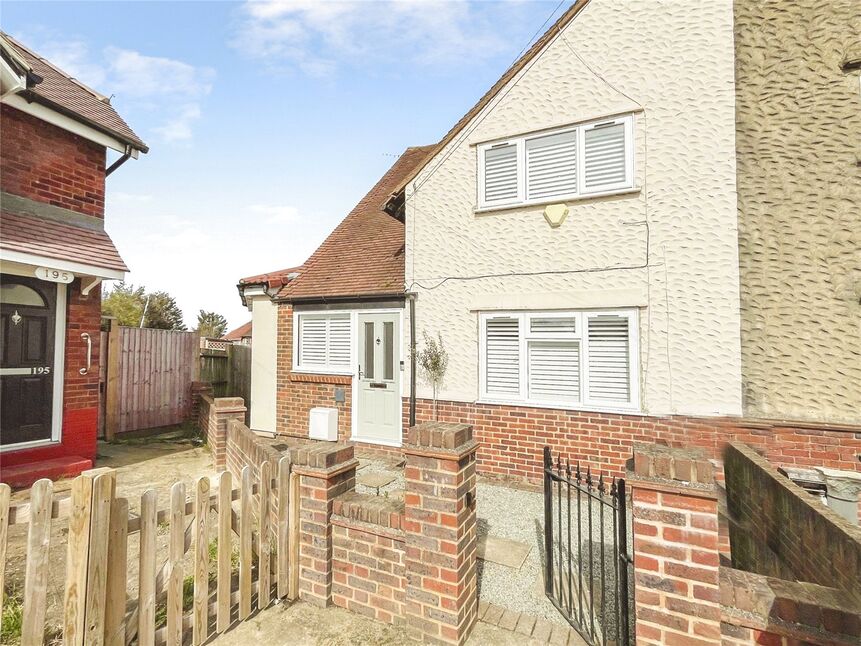 4 bedroom End Terrace House for sale