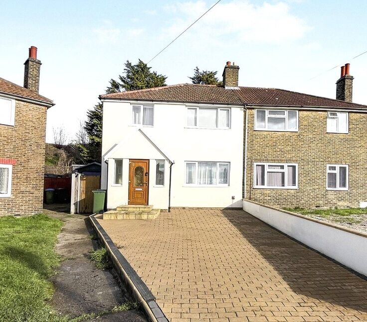 Main image of 3 bedroom Semi Detached House for sale, Basket Gardens, London, SE9