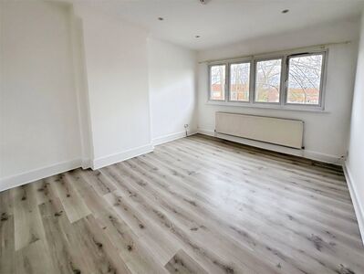 Marvels Lane, 2 bedroom Flat to rent, &pound;1,600 pcm
