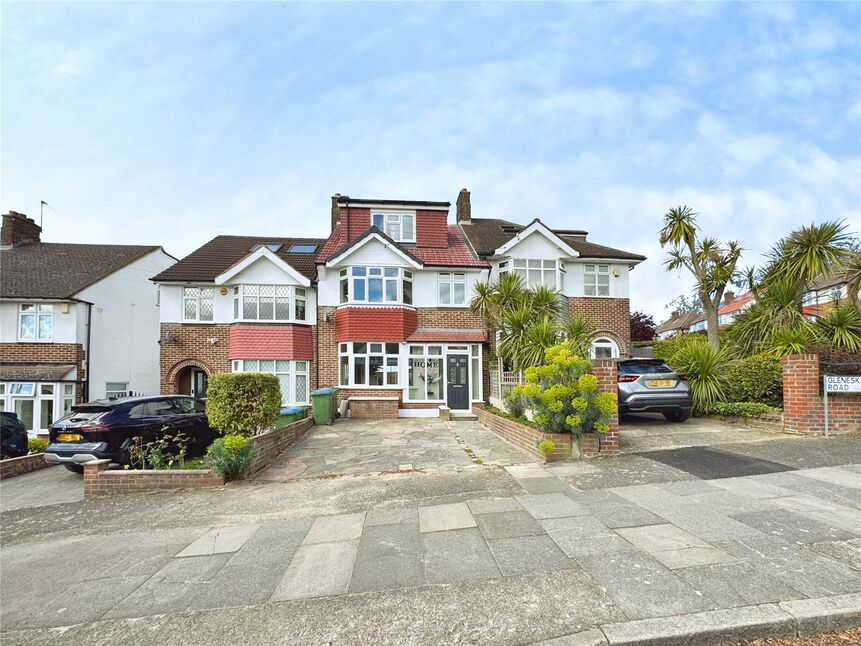 Main image of 5 bedroom Mid Terrace House for sale, Glenesk Road, London, SE9