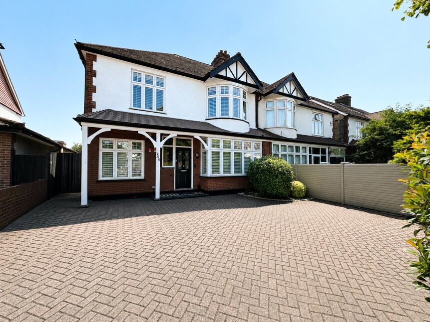 5 bedroom Semi Detached House for sale
