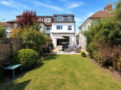 4 bedroom End Terrace House for sale