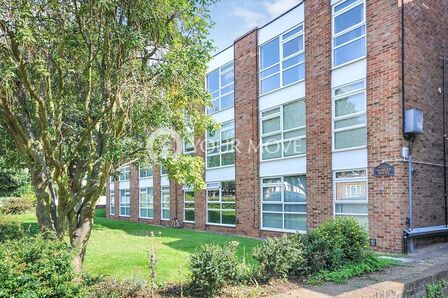 Glenure Road, 1 bedroom Flat to rent, &pound;1,600 pcm