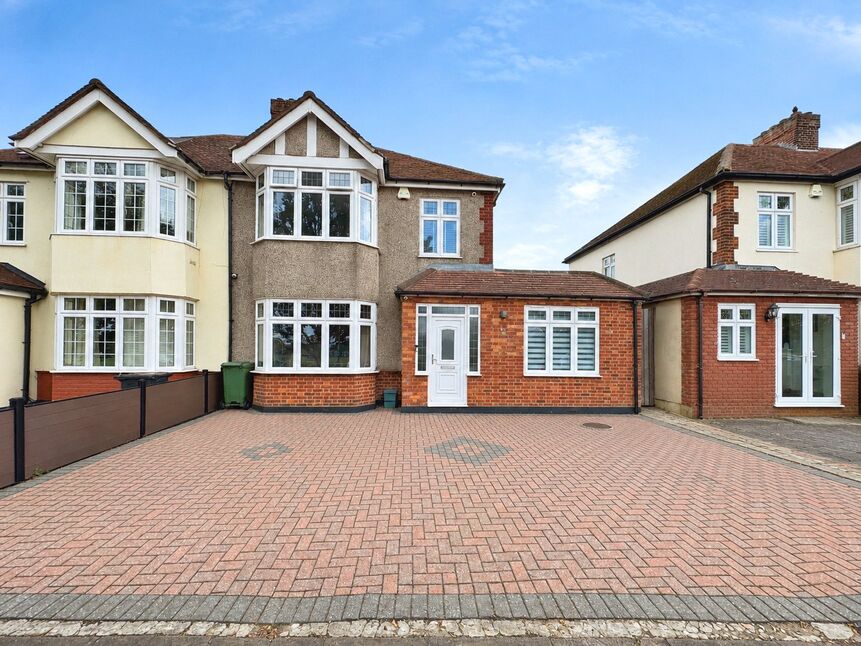 Main image of 4 bedroom End Terrace House for sale, Court Farm Road, London, SE9