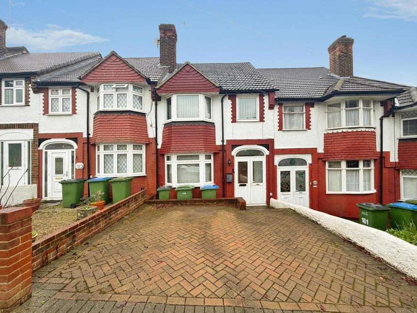 Main image of 3 bedroom Mid Terrace House for sale, Castlewood Drive, London, SE9