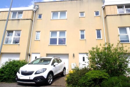 St. Davids Hill, 4 bedroom Mid Terrace House to rent, £2,800 pcm