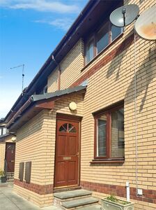 Barkhill Road, 2 bedroom House to rent, &pound;950 pcm