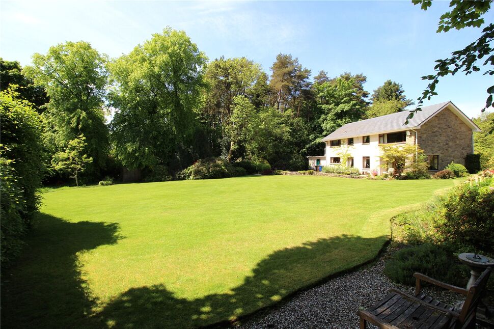 4 bedroom Detached House for sale, Woodlands Park, Livingston, EH54 £