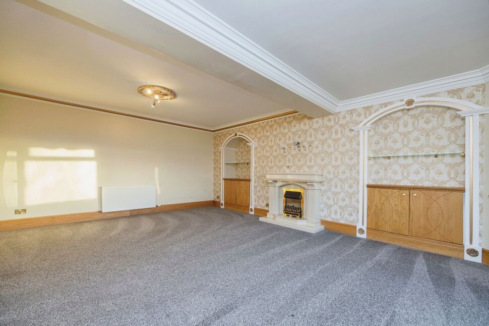 4 bedroom Detached House for sale, Lyoncross, Dennyloanhead, FK4 £445,000